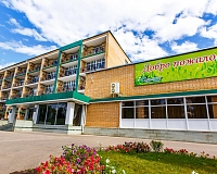 Санаторий Изумруд в Саратовской области, вид снаружи Санаторий Изумруд (Саратовская область)