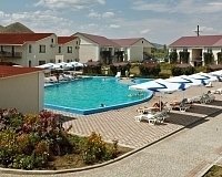 Отель Нарлен в Феодосии, вид снаружи Отель Нарлен (Феодосия)