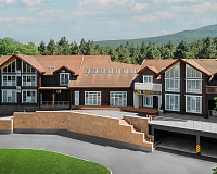 Отель AMK Montis Club в Железноводске, вид снаружи Отель AMK Montis Club (Железноводск)