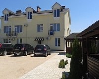 Отель Яни в Севастополе, вид снаружи Отель Яни (Севастополь)