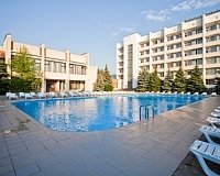 Отель Южный в Николаевке, вид снаружи Отель Южный (Николаевка)