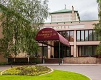 Отель Moscow Country Club в Волоколамском шоссе, вид снаружи Отель Moscow Country Club (Волоколамское шоссе)