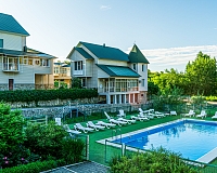 Санаторий Долина Алтая в Белокурихе, вид снаружи Санаторий Долина Алтая (Белокуриха)