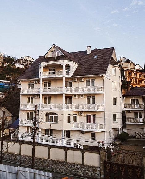 Гостевой дом «Лера» Лоо