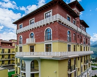 Отель Мовенпик в Красная Поляна, вид снаружи Отель Мовенпик (Красная Поляна)
