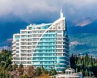 Отель Приморский Парк в Ялте, вид снаружи Отель Приморский Парк (Ялта)