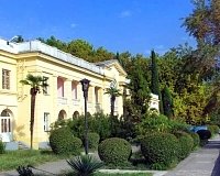 Санаторий Лазаревское в Сочи, вид снаружи Санаторий Лазаревское (Сочи)