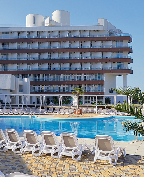 Отель «Alean Family Biarritz» Геленджик