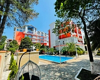 Отель Albatros в Уреки, вид снаружи Отель Albatros (Уреки)