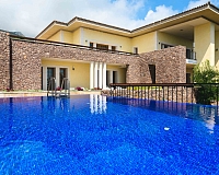 Отель Крымский Бриз Hotel & Villas в Ялте, вид снаружи Отель Крымский Бриз Hotel & Villas (Ялта)