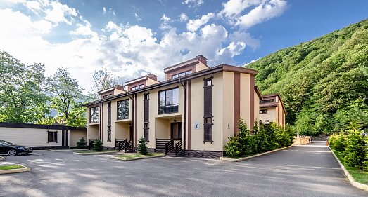 Отель Mountain Villas Эсто-Садок - официальный сайт