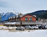 Отель Allure Lodge (Домбай)